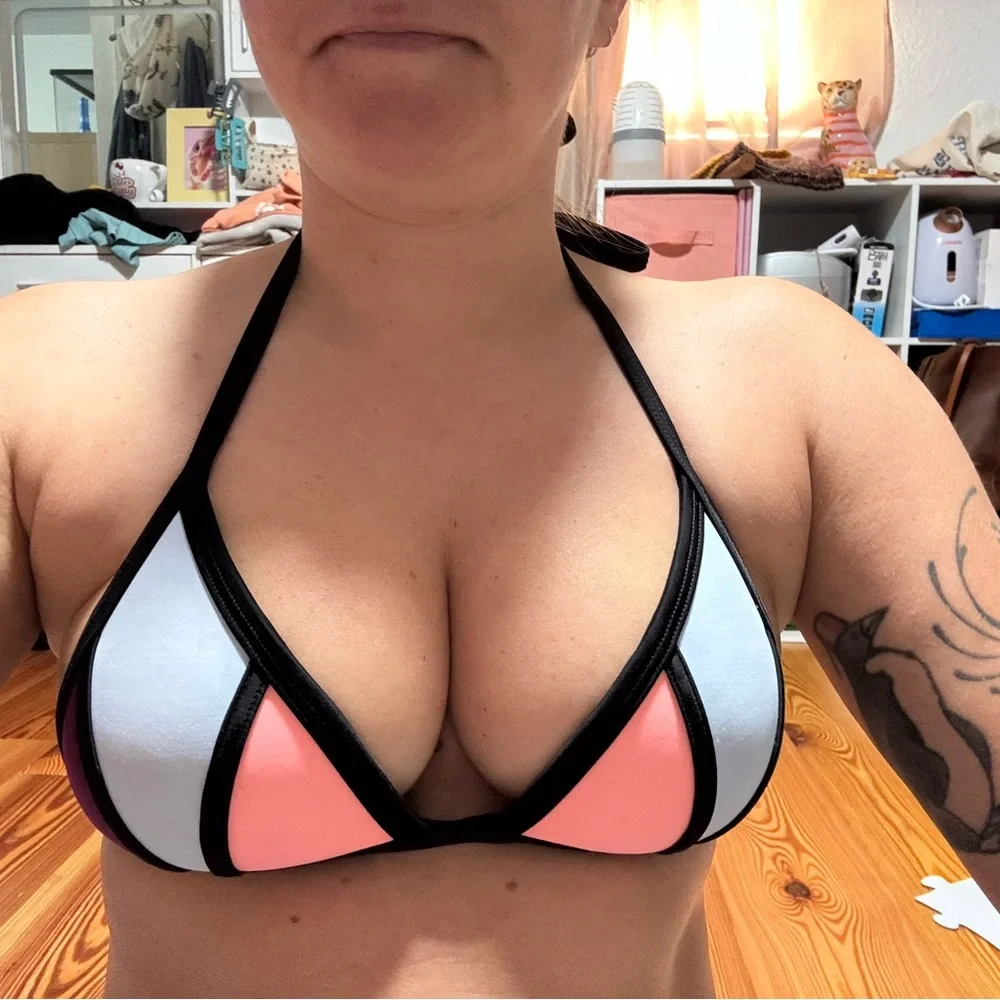 PINK™ Victoria’s Secret push up triangle bikini top - Picture 2 of 7